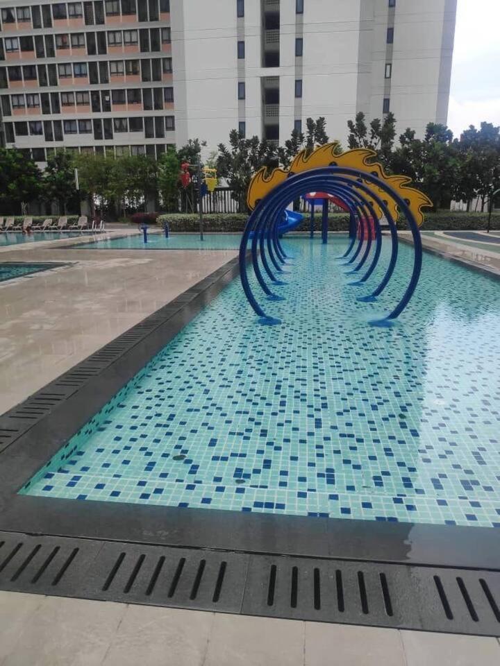 Happy Family Horizon Suite - Near Xiamen-Klia Netflix Kampong Melot Exteriör bild